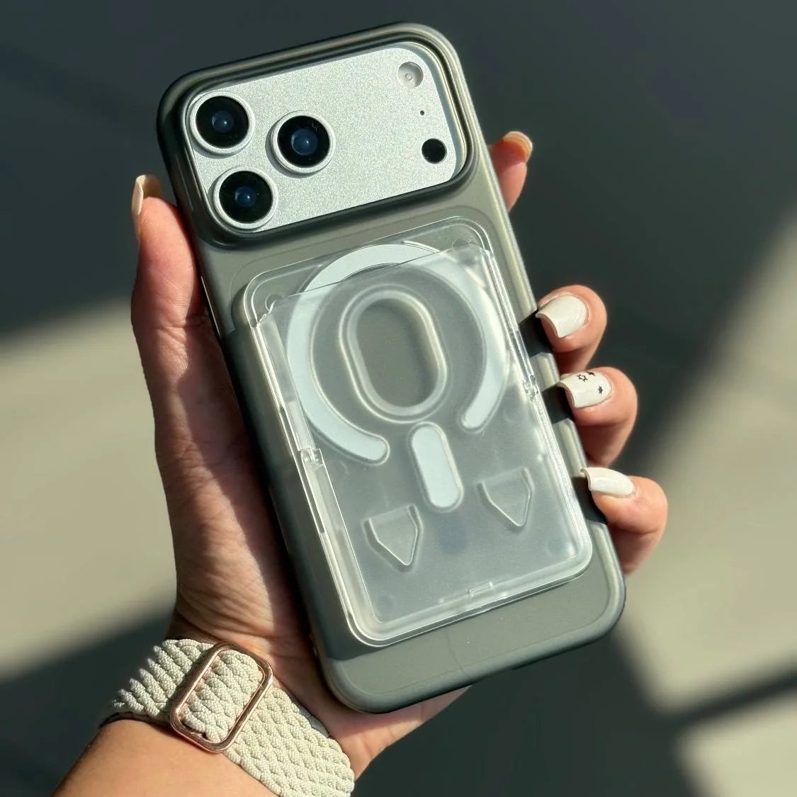 Transparent MagSafe Wallet with Stand — White